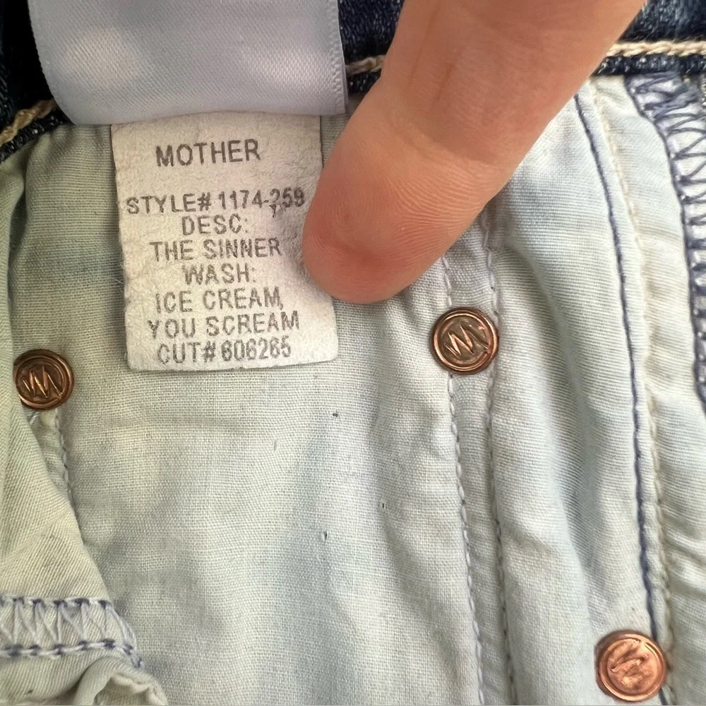 MOTHER The Sinner Jeans Ice Cream, You Scream Size 25 Distressed Mid-Rise Denim - Picture 10 of 15